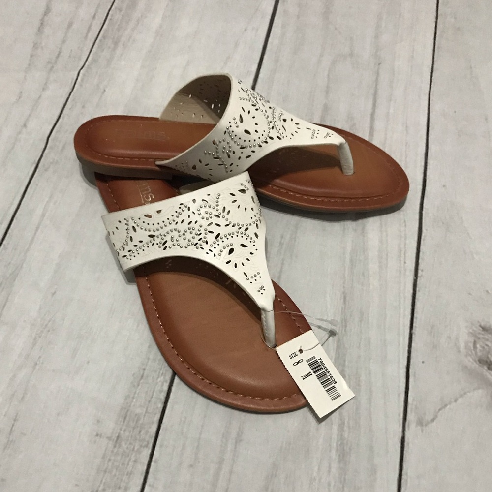 WHITE SANDALS